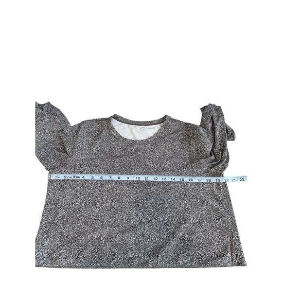 Lululemon Gray Speckled Long Sleeve Mesh Athletic Performance Workout Top - Picture 10 of 12